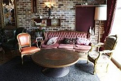 Treehouse Hotel - Holiday Adelaide 1