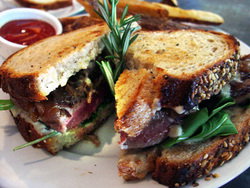 Alpine Hotel - Holiday Adelaide 2