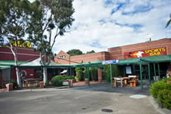 Kings Creek Hotel - Holiday Adelaide 1