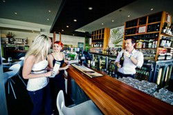 Henry Rous Tavern Hotel - Holiday Adelaide 3