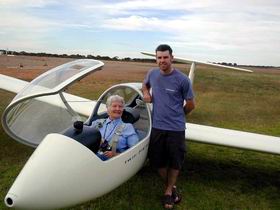 Waikerie Gliding Club - Holiday Adelaide 0