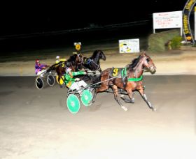 Bathurst Harness Racing Club - Holiday Adelaide 0