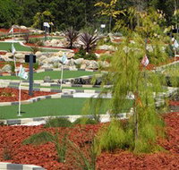 18 Hole Mini Golf - Club Husky - Holiday Adelaide