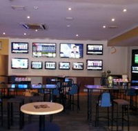 Tacking Point Tavern - Holiday Adelaide