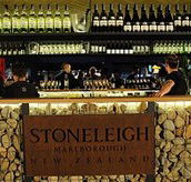 Stoneleigh Lounge - Holiday Adelaide