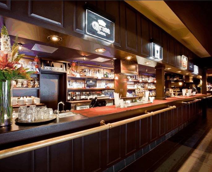 Civic Pub - Holiday Adelaide 1