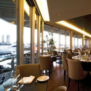 Glass Dining & Lounge Bar - Holiday Adelaide 0