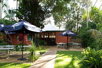 Maleny Hotel - Holiday Adelaide 2