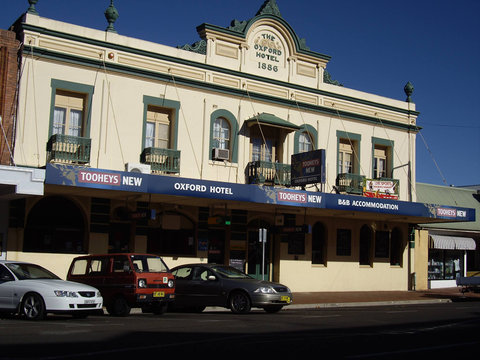 Oxford Hotel - Holiday Adelaide 2