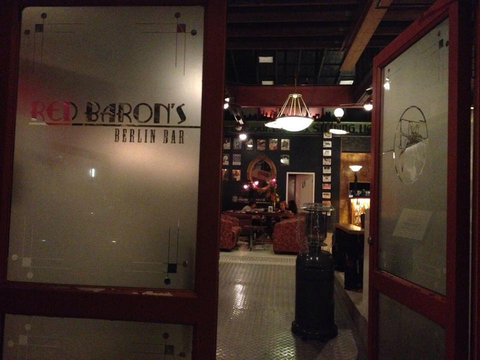 Red Baron's Lounge Bar - Holiday Adelaide 3