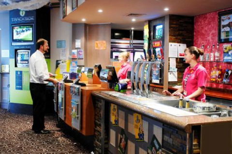 Hoppers Club - Holiday Adelaide 9