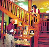 Hotel Corones - Holiday Adelaide