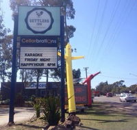 Settlers Inn Hotel - Holiday Adelaide
