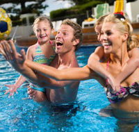 V3 Bar  Novotel Brighton Beach - Holiday Adelaide