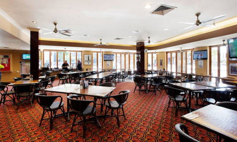 Cecil Hotel - Holiday Adelaide 1