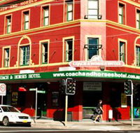 The Coach  Horses Hotel - Holiday Adelaide