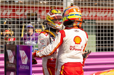 BetEasy Darwin Triple Crown Supercars - Holiday Adelaide 0