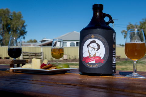 Beer And Wine O'Clock At Club Boutique Hotel Cunnamulla - Holiday Adelaide 2