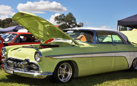 Chryslers On The Murray - Holiday Adelaide 1