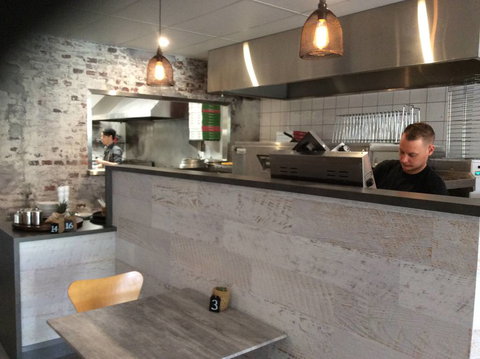 Reef To Reef - Holiday Adelaide 1