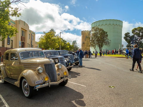 Australian Art Deco Festival Leeton - Holiday Adelaide 2