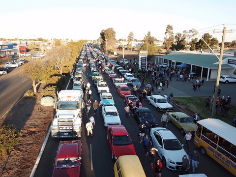 Griffith's Biggest Lap - Holiday Adelaide 1