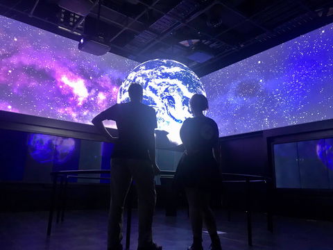 LIFE INTERRUPTED - Holiday Adelaide 0