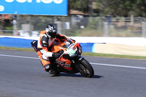 QR Moto Ride Days At Queensland Raceways! - Holiday Adelaide 1