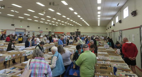 Rotary Club Of Wagga Wagga - Book Fair - Holiday Adelaide 0