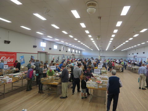 Rotary Club Of Wagga Wagga - Book Fair - Holiday Adelaide 1