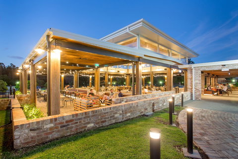 Harrigan's Irish Pub & Accommodation - Holiday Adelaide 0