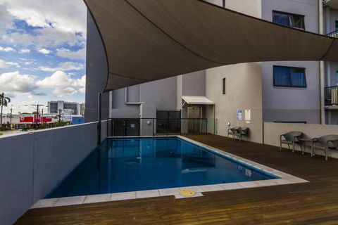 Aligned Corporate Residences Mackay - Holiday Adelaide 3