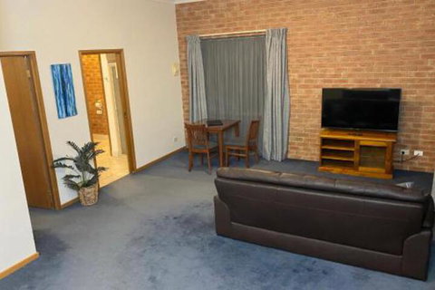 Best Western Coastal Waters Motor Inn - Holiday Adelaide 3