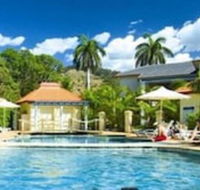 Aqualuna Beach Resort