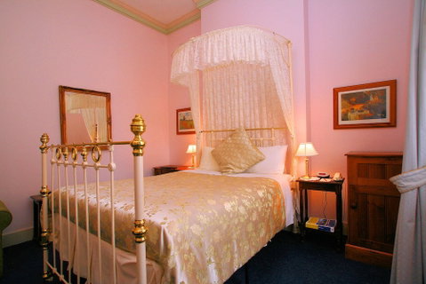 The Lodge On Elizabeth - Holiday Adelaide 4