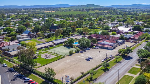 Alzburg Resort - Holiday Adelaide 2