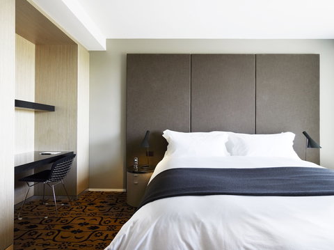 Burbury Hotel & Apartments - Holiday Adelaide 5