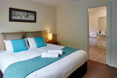 Alpine Valley Cottages - Holiday Adelaide 2