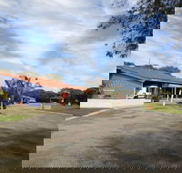 Emu Beach Chalets - Holiday Adelaide