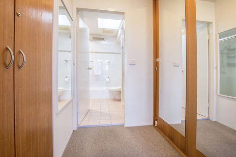 84 The Spit Holiday Apartments - Holiday Adelaide 7