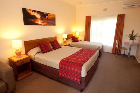 Byron Motor Lodge Motel - Holiday Adelaide 3