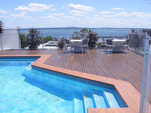 Nelson Towers Motel & Apartments - Holiday Adelaide 0