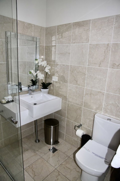 Mariners Court Hotel - Holiday Adelaide 4