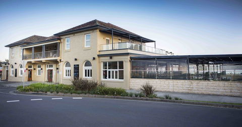 The Huskisson - Holiday Adelaide 1