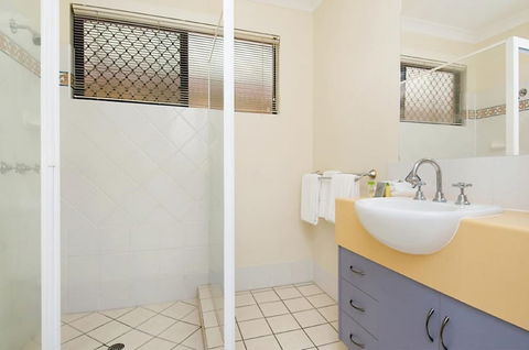 Central Plaza Apartments - Holiday Adelaide 2