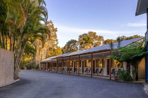 Tin Can Bay Motel - Holiday Adelaide 4