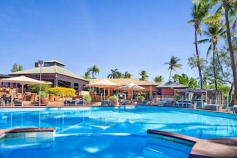 Karratha International Hotel - Holiday Adelaide 0
