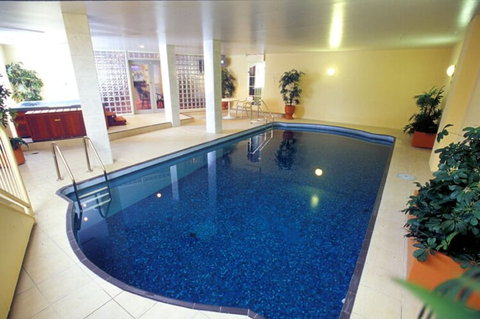 Adelaide Royal Coach - Holiday Adelaide 1