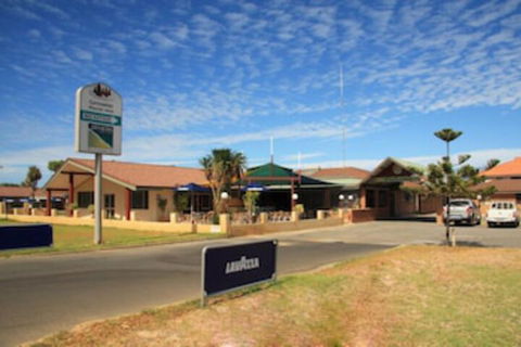Cervantes Pinnacles Motel - Holiday Adelaide 0