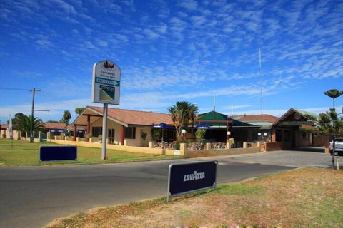 Cervantes Pinnacles Motel - Holiday Adelaide 1